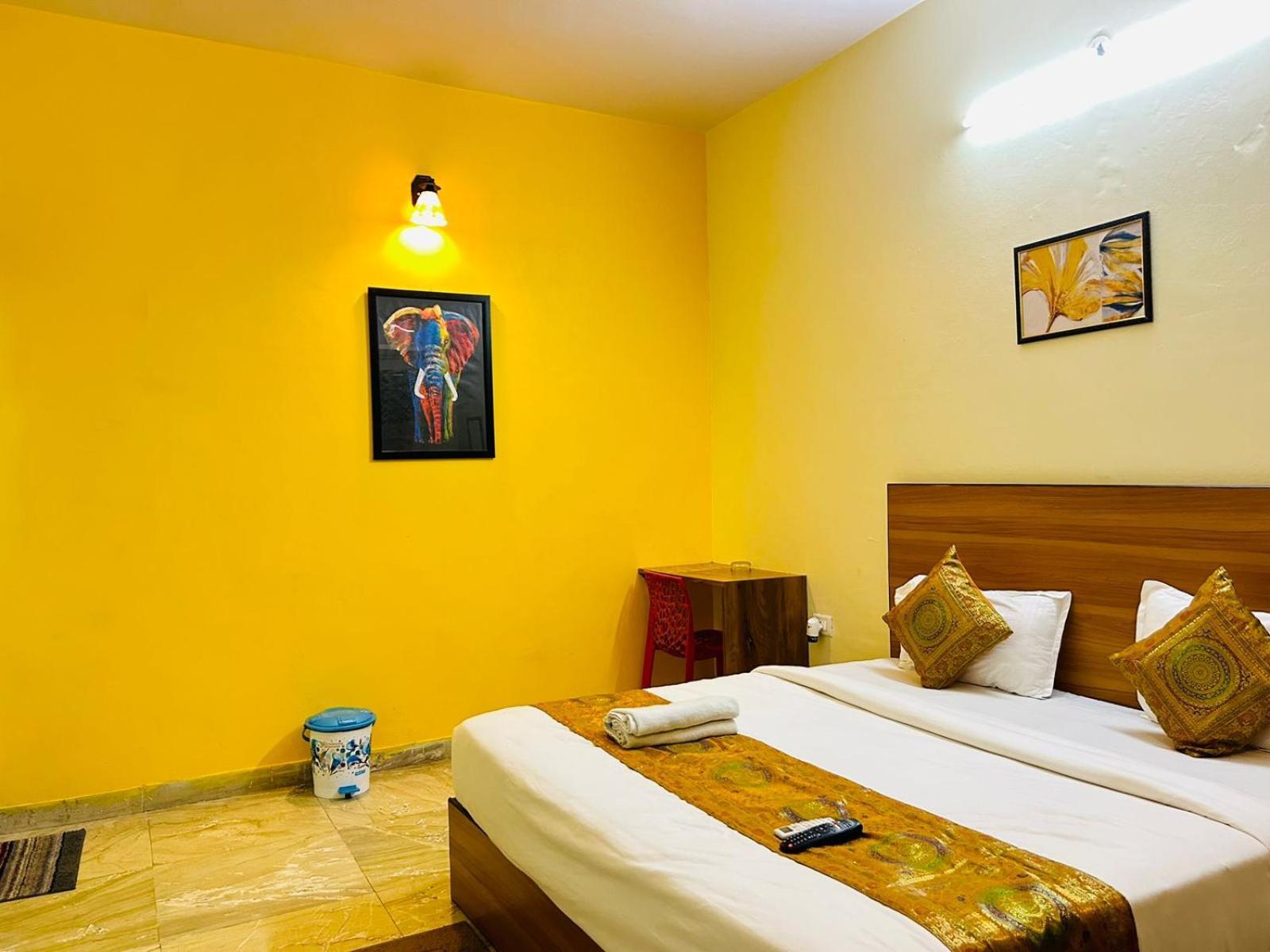 Shankar Vilaas -A Boutique Stay Forigners Choice Near Ghats And Temples バラナシ エクステリア 写真