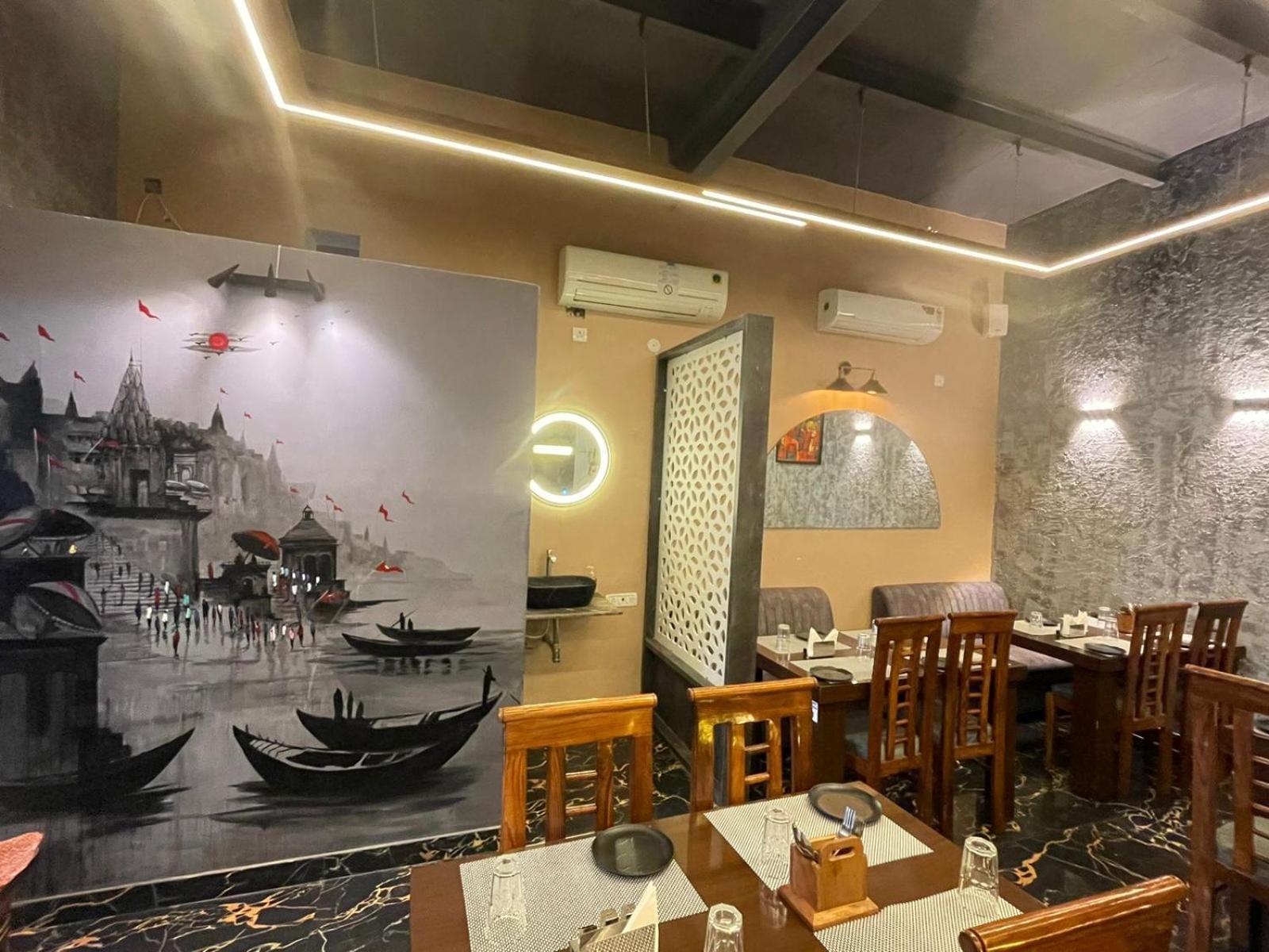 Shankar Vilaas -A Boutique Stay Forigners Choice Near Ghats And Temples バラナシ エクステリア 写真