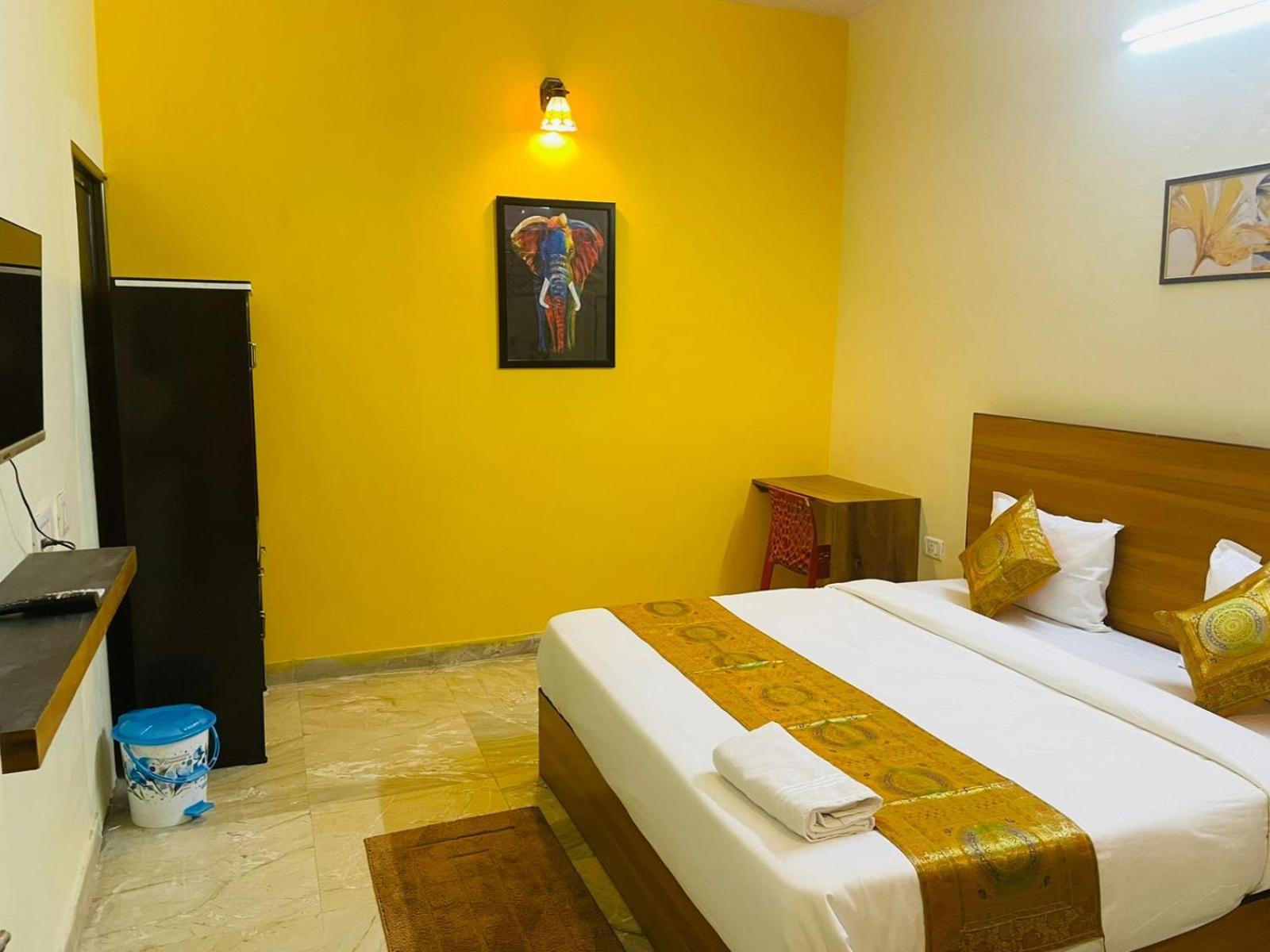 Shankar Vilaas -A Boutique Stay Forigners Choice Near Ghats And Temples バラナシ エクステリア 写真