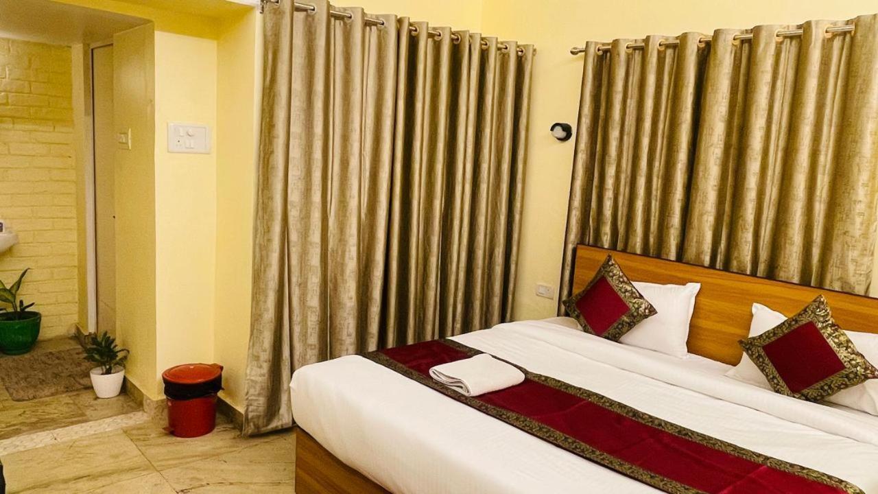 Shankar Vilaas -A Boutique Stay Forigners Choice Near Ghats And Temples バラナシ エクステリア 写真