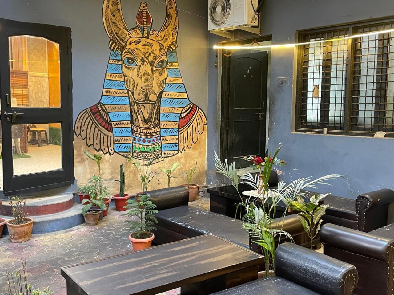 Shankar Vilaas -A Boutique Stay Forigners Choice Near Ghats And Temples バラナシ エクステリア 写真